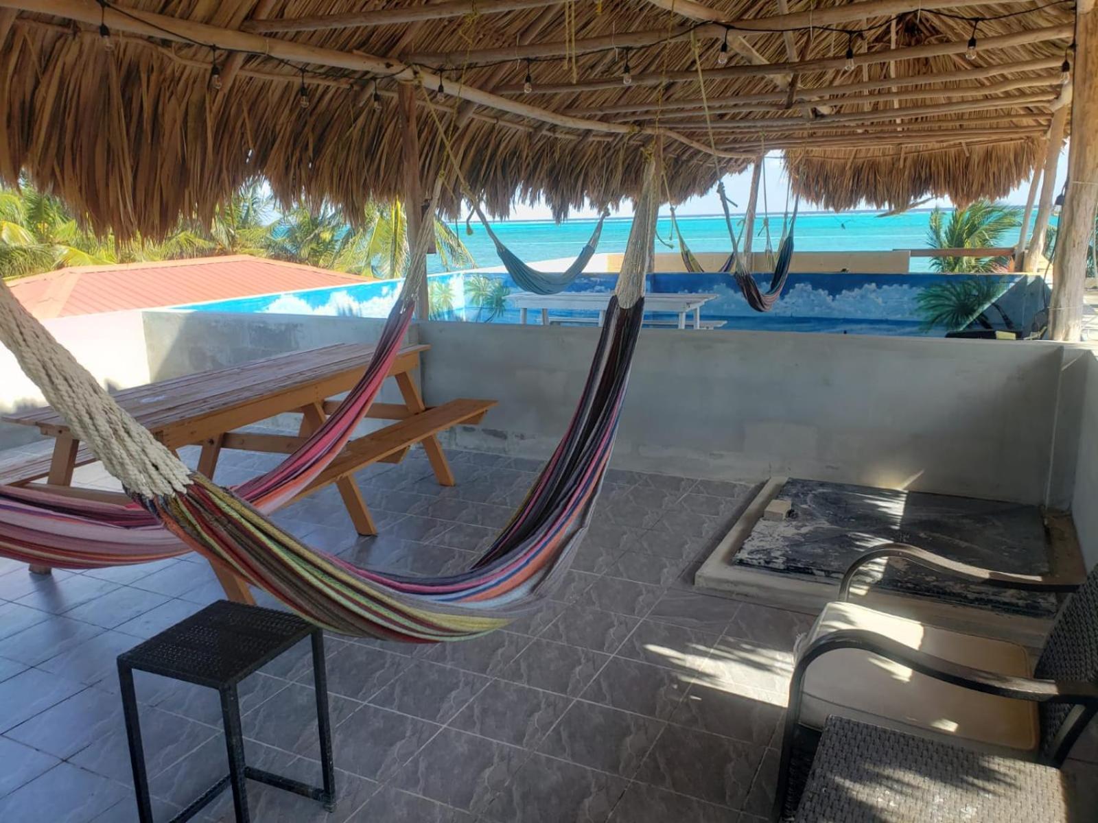Beach Club Condos At Popeyes Caye Caulker Exteriér fotografie